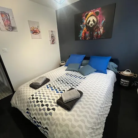 5 Min Moulins Duplex -clim -wifi -borne D Arcade -garage 25 Min Le Pal アパート