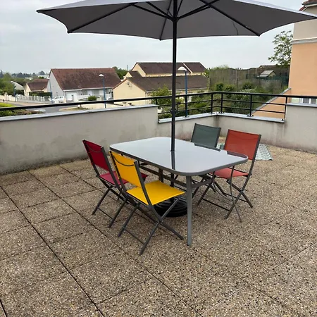 شقة 5 Min Moulins Duplex -clim -wifi -borne D Arcade -garage 25 Min Le Pal *